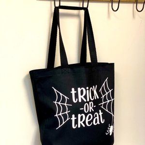 BRAND NEW Cotton Canvas Tote Bag in Black~ trick or treat🕷🧡